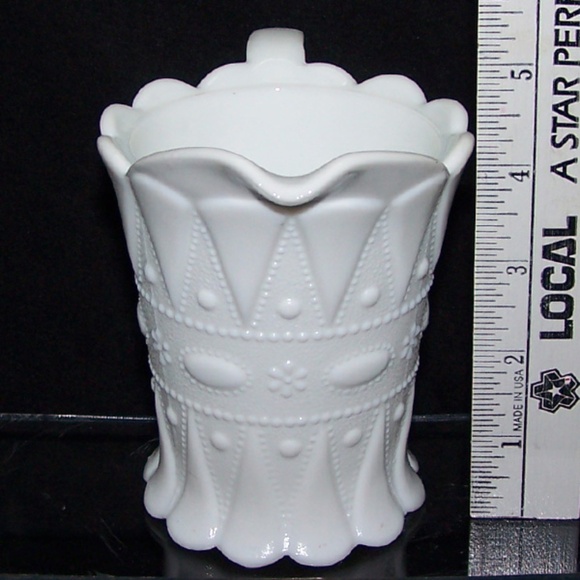 VTG Kemple "Lace and Dewdrop" Milk Glass Creamer - Picture 8 of 9